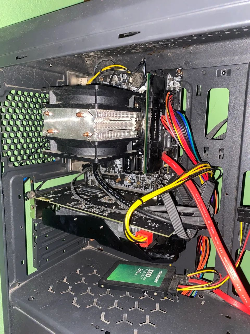Kit I5 de sexta geração com 4 gb de RAM ddr4