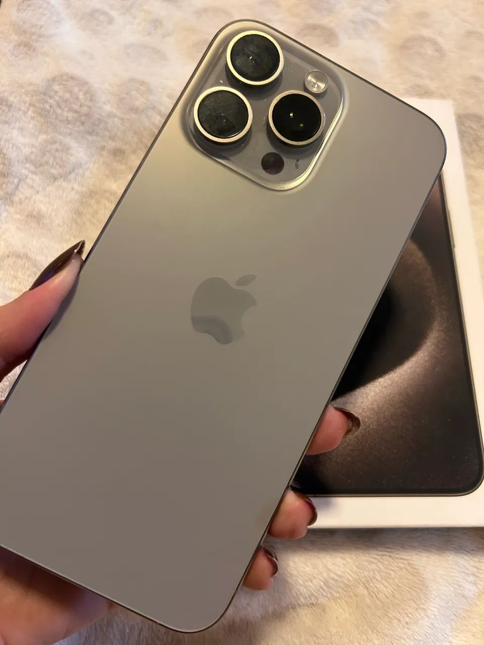 iPhone 15 Pro Max 256GB - Cinza - Ótimo Estado