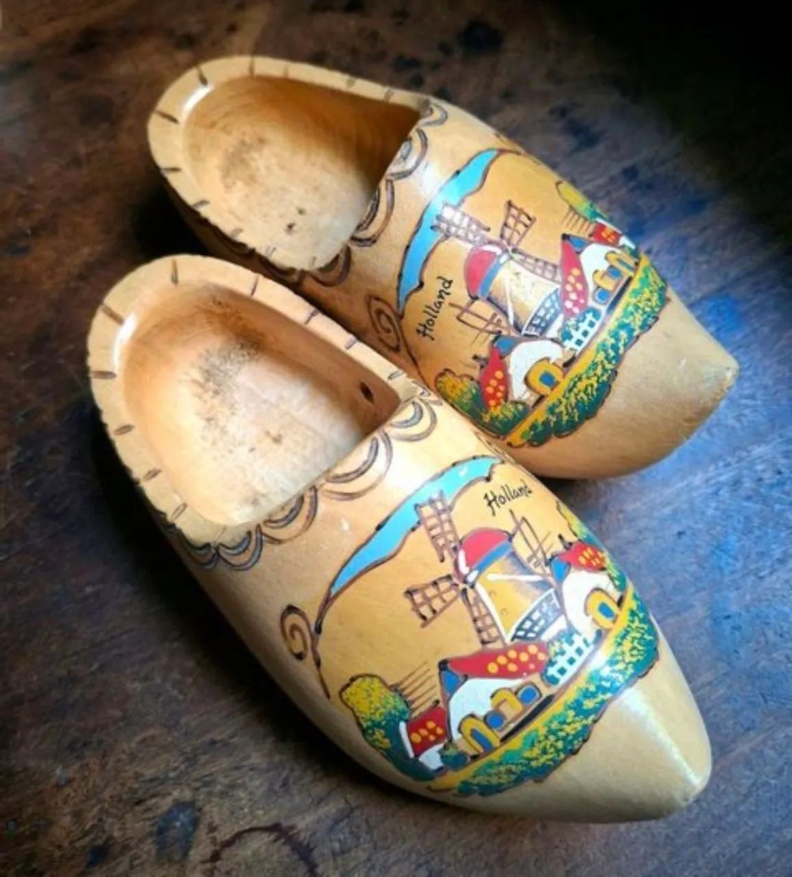 Tamanco holandes infantil feito e pintado a mão