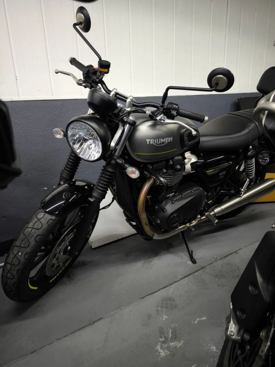 Triumph Speed Twin 2023 - Foto 2