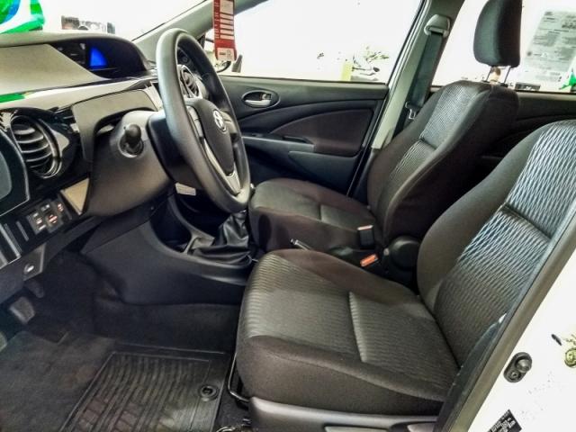TOYOTA ETIOS 1.5 X SEDAN 16V FLEX 4P 2019 - Foto 8