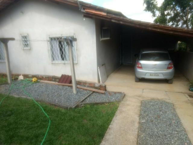 Alugo casa com dois quartos