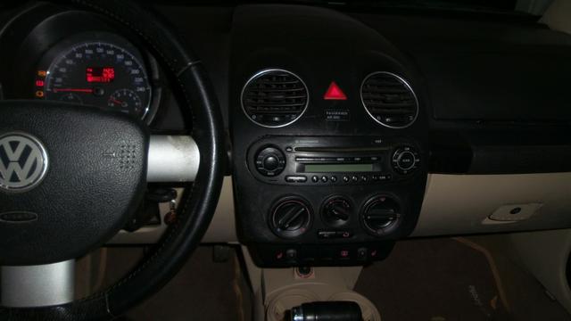 VW- New Beetle 2.0 Cor Branco Com Teto Solar Ano 2006/2007 - Foto 10