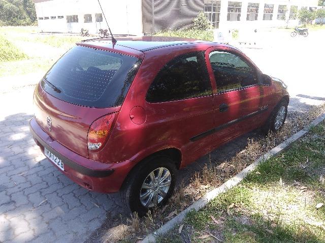 Celta 2006 ar quente e desemb. tras. 121mil km a toda prova