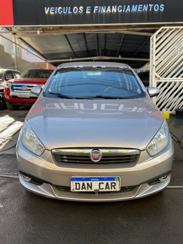 GRAND SIENA ATRACTIVE 1.4 COMPLETO 2015
