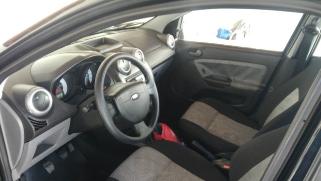 FIESTA SEDAN 2009 1.6 COMPLETO