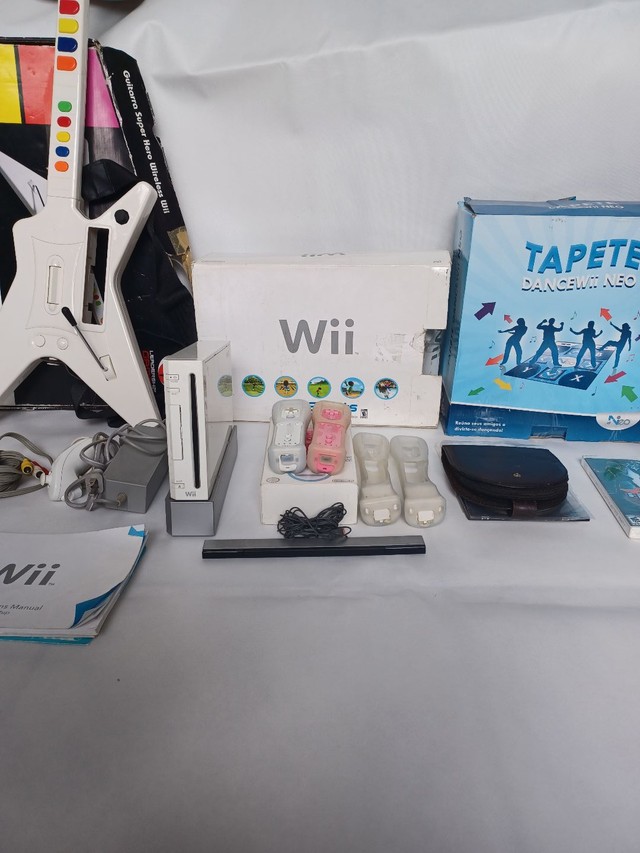 Wii desbloqueado com Tapete +Guitarra 