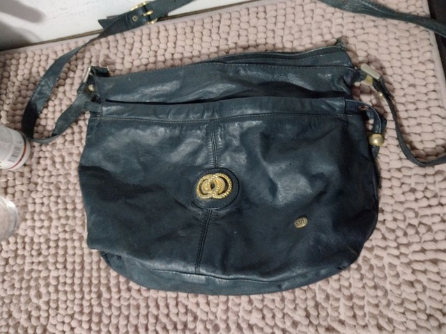 Bolsa azul marinho de couro  - Foto 2