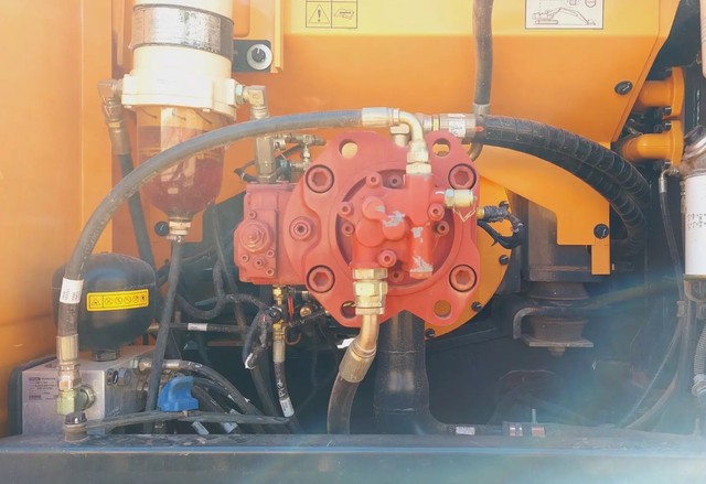 ESCAVADEIRA HIDRÁULICA  - Foto 5