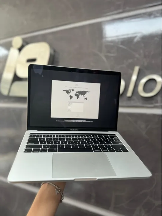 macbook pro 2019 i5