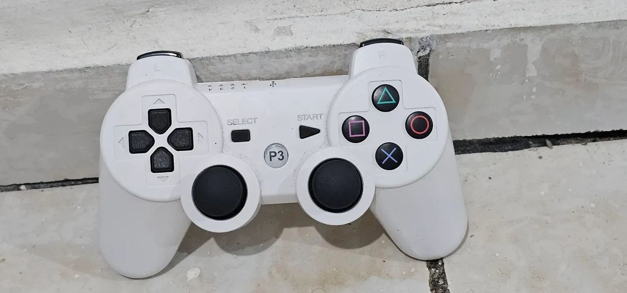 CONTROLE PS3 NAO FUNCIONA PERFEITAMENTE. COM DEFEITOS