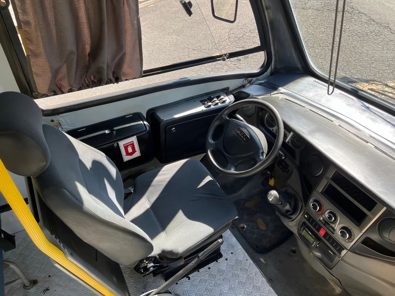 Micro ônibus iveco 2013  30 Lugares  - Foto 10