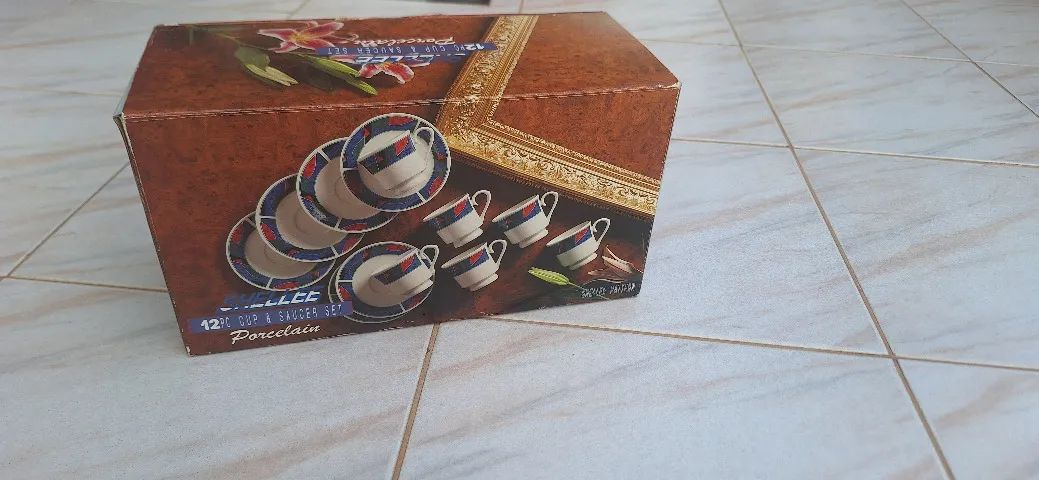 Jogo de Xicaras em Porcelana