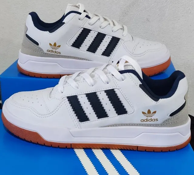 Tênis Adidas