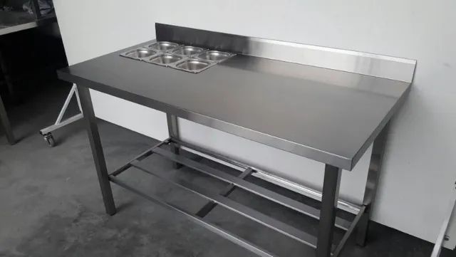 Mesa em inox com condimentadora embutida - Foto 2