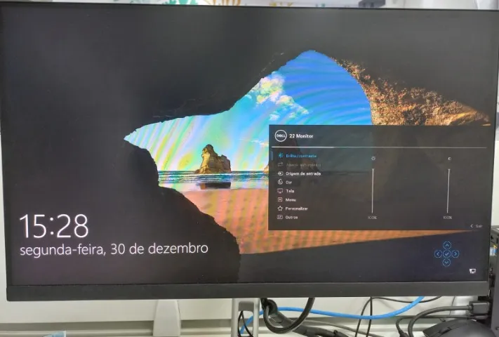 Monitor 21.5" Dell P2222H