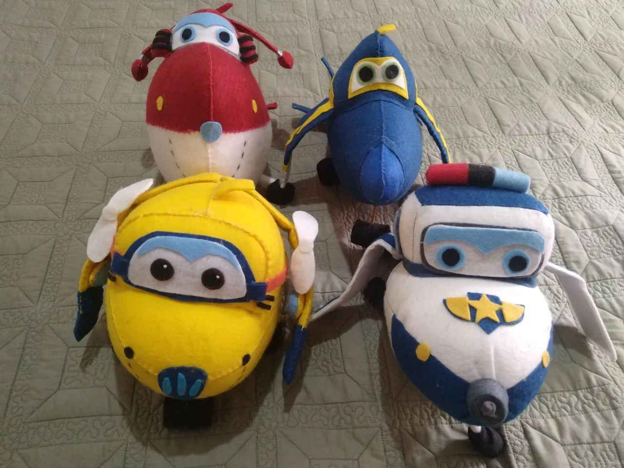 Decoração Feltro 4 aviões Super Wings - Foto 4