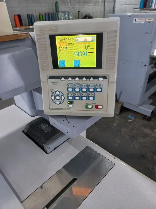 Maquina de Bordar Barudan 12 cabeças 12 agulhas