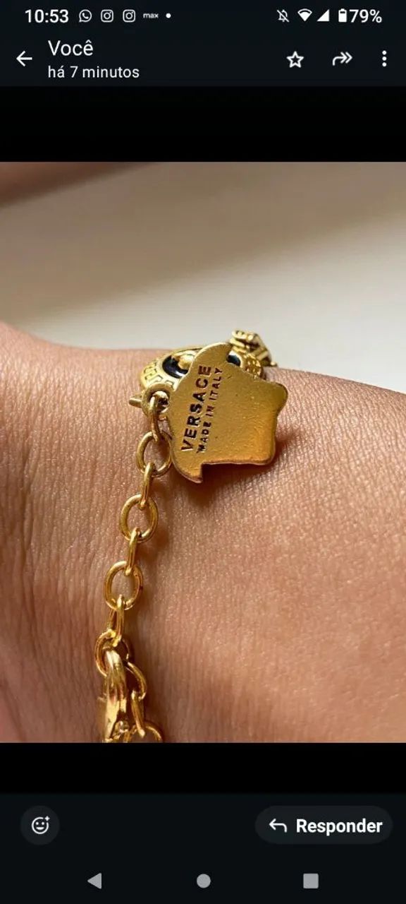 Pulseira Versace Dourada com Detalhes em Preto - Foto 2