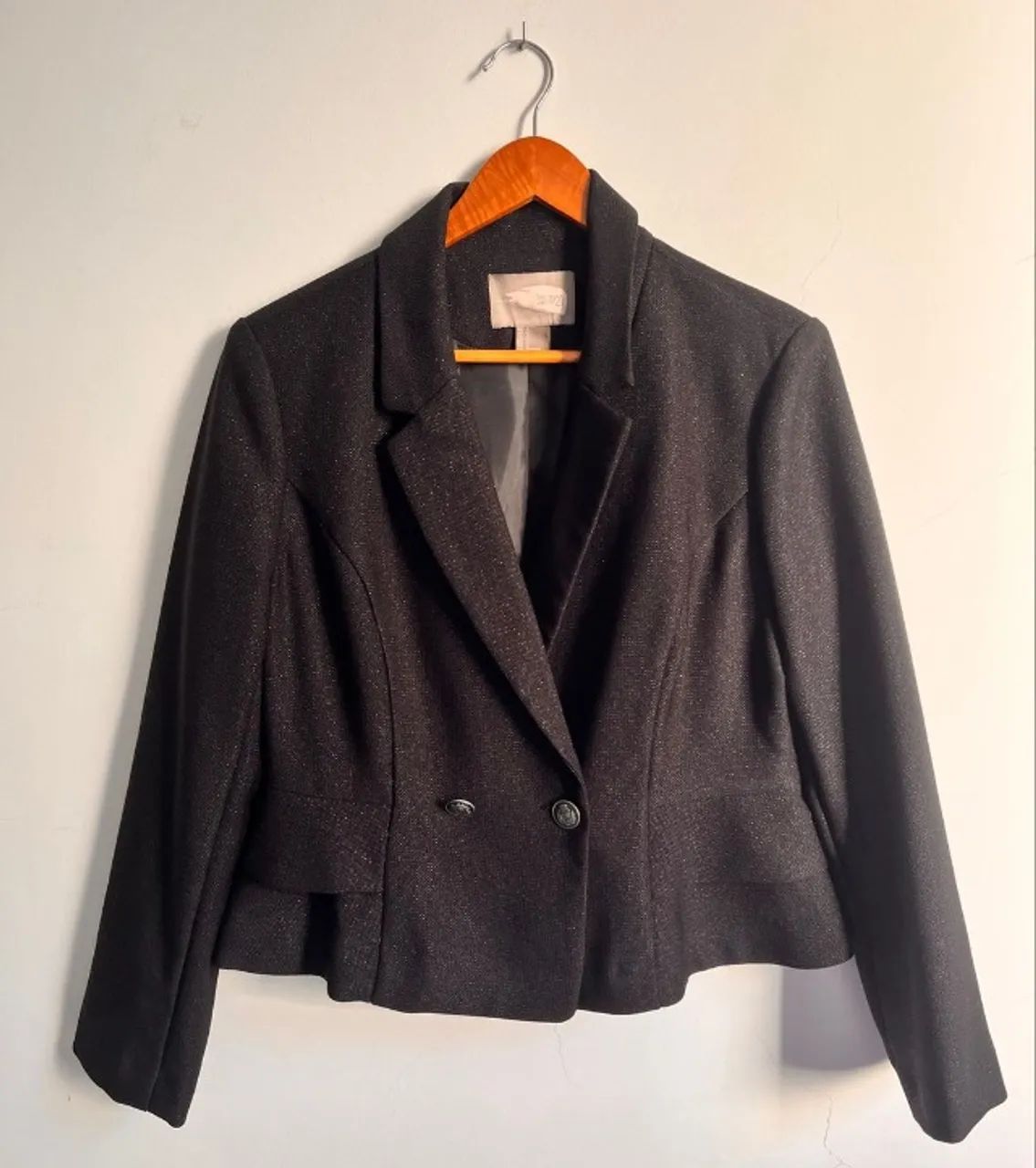 Blazer preto com tecido brilhoso