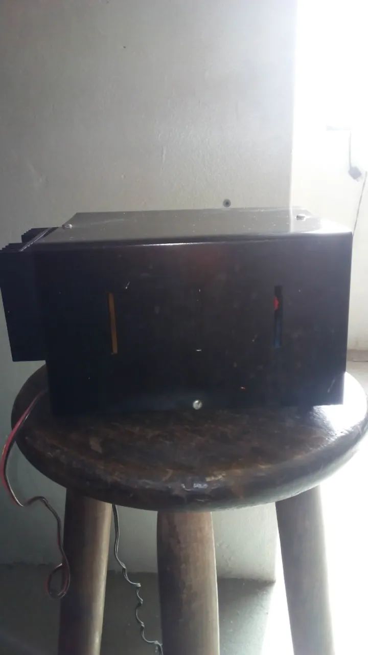 Fonte de alimentação de 13,8v por 10 amperes marca luf lux - Foto 3