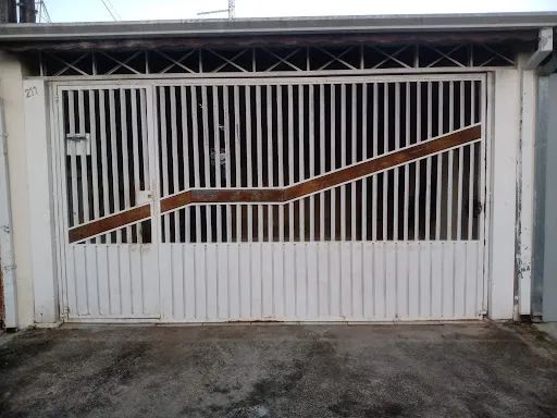 Casa Zona Sul com 2 Dormitórios sendo 1 Suíte à venda por R$ 380.000 - Jardim Torrão de Ou