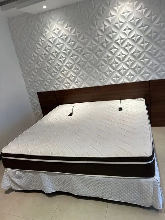 Cama Box Casal 1,93 x 2,03 com massageador elétrico 