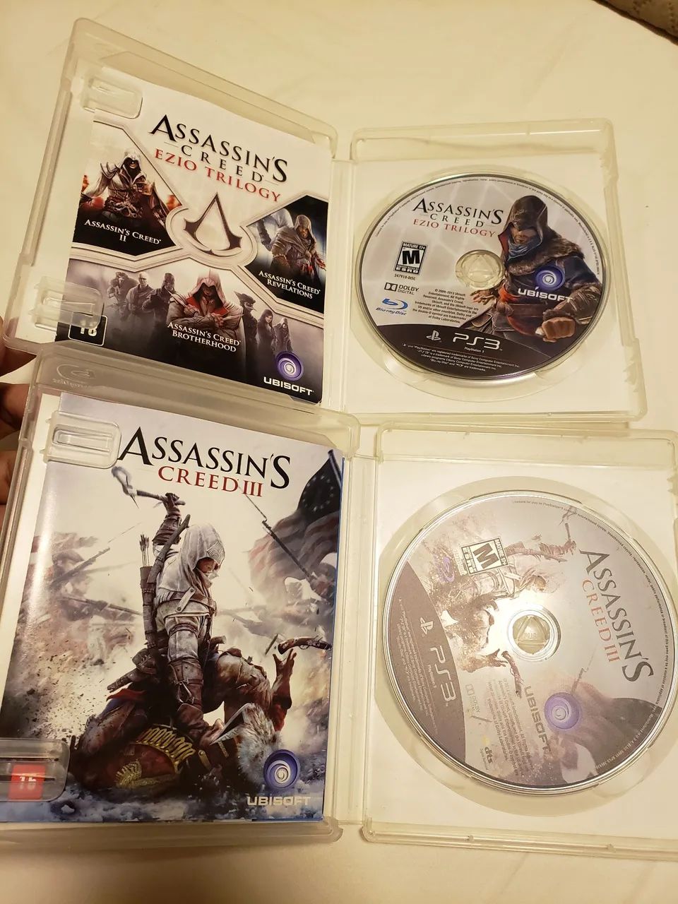 Combo Assassins Creed III e Ezio Trilogy PS3 - Jogo Completo - Foto 3