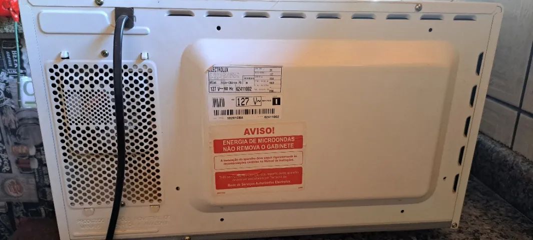 Micro-ondas usado em ótimo estado Electrolux 28 litros 127 voltz - Foto 4