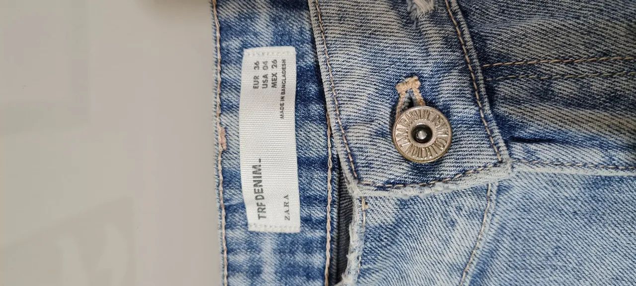 Short Jeans azul claro curto Desfiado - Zara - Foto 2