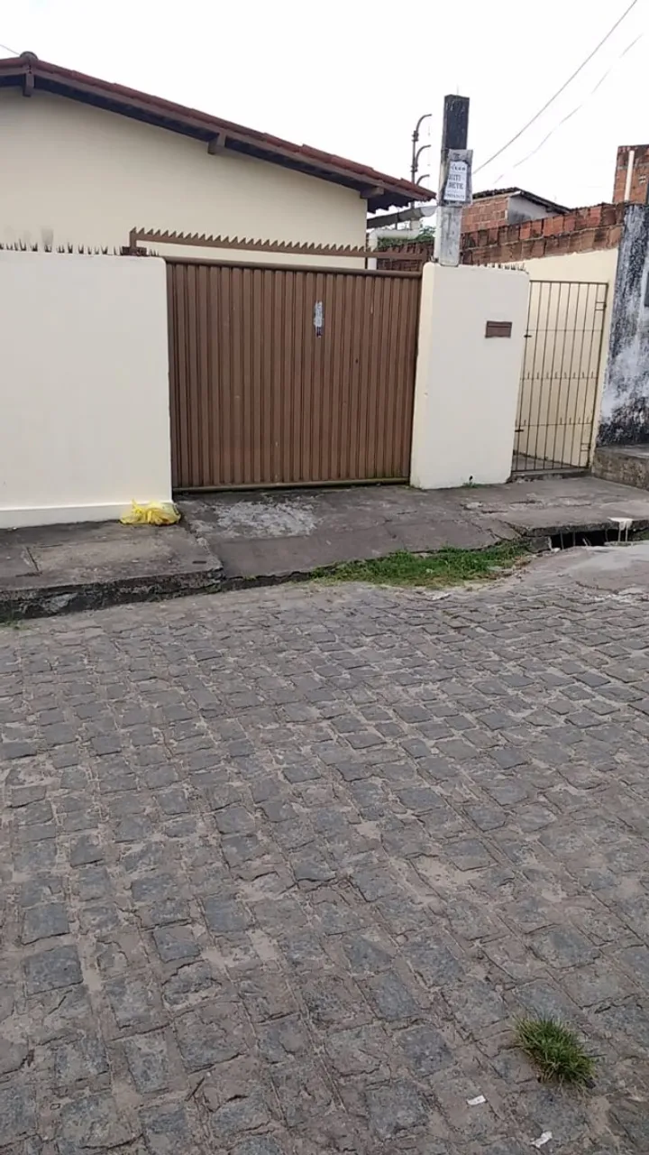Quitinete bem arrumada perto da feira do Grotão.