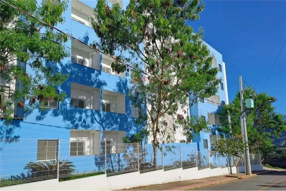 Apartamento 2 quartos com Elevador e varanda .
