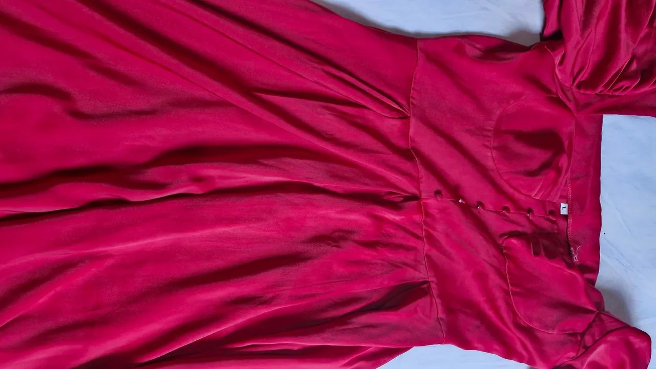 Vestido Vermelho estilo princesa. - Foto 2