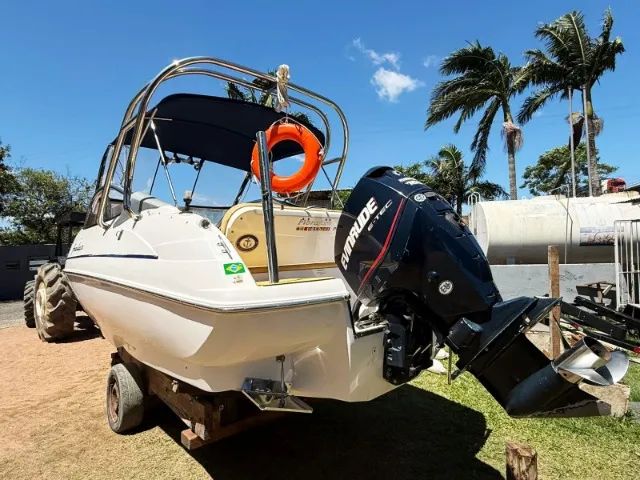 Lancha Focker 215 - Ano 2007 - Evinrude E-TEC 150Hp - Foto 3