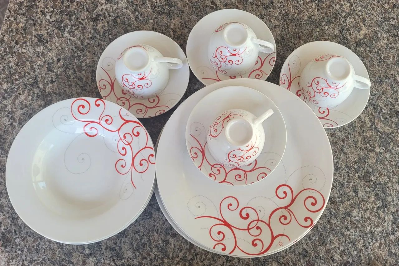 Aparelho de Jantar 16 peças em Louça 