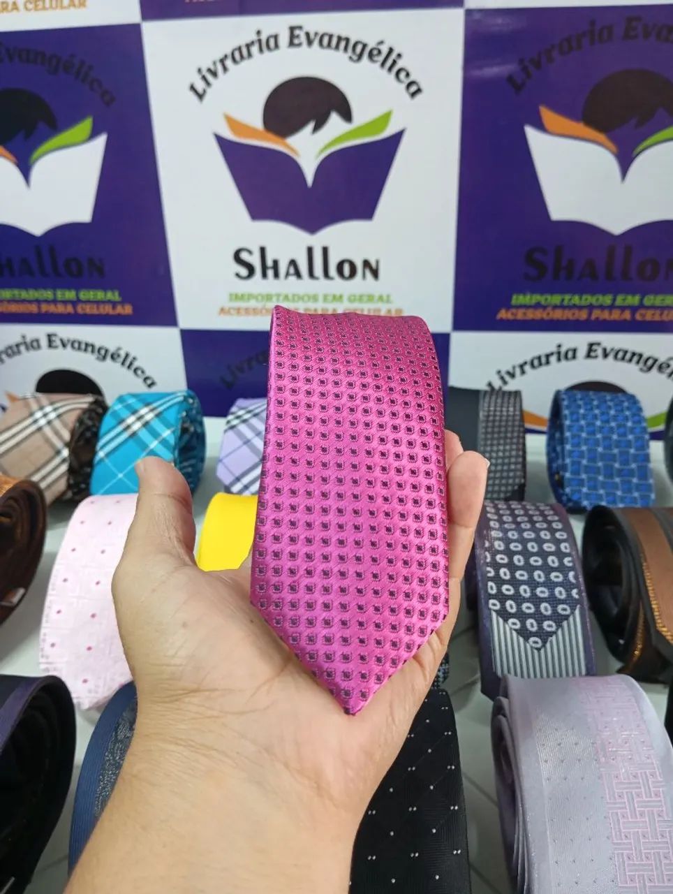 Gravatas Diversas estampas e cores - Promoção - Foto 5