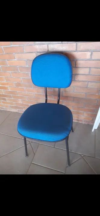 Cadeira de Escritório Azul apenas R$ 69 cada