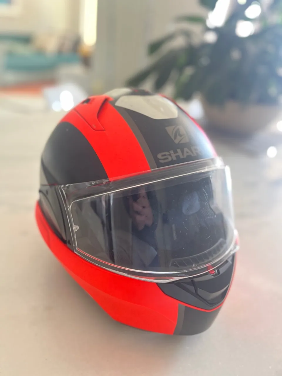 Capacete Shark Evoline escamoteável