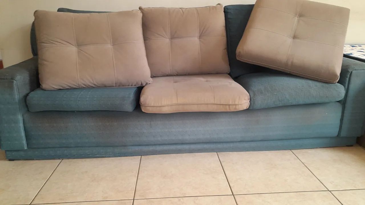 Sofá de 3 lugares com uma poltrona!!64962680970369120