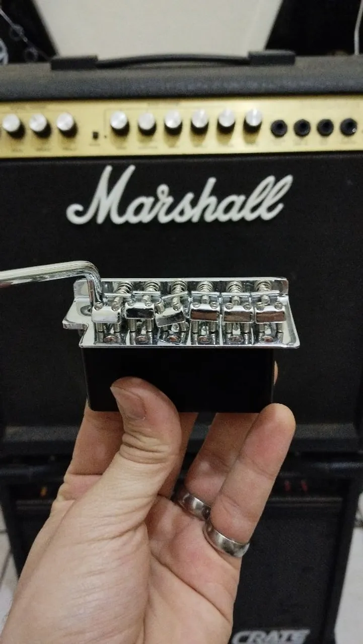 Ponte Tremolo vintage Guyker