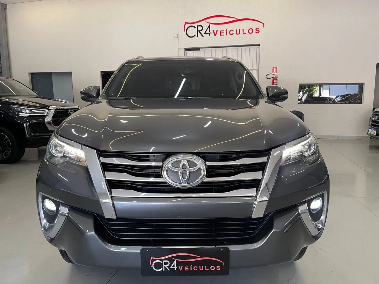 Hilux SW4 SRX 2.8 Diesel 4x4 Aut. 2020  - Foto 3