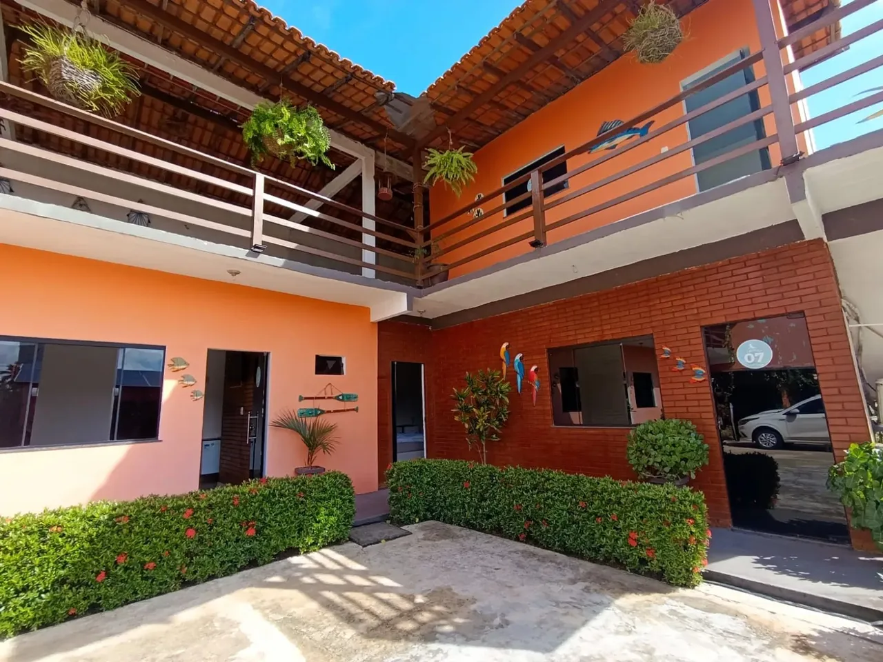 POUSADA NO ATALAIA, COM 8 QUARTOS, TRÊS PONTOS COMERCIAIS PARA ALUGUEL. PROXIMO AO RESORT