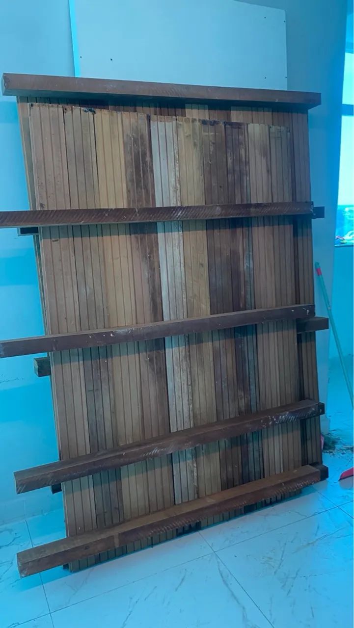 Deck de madeira maciça