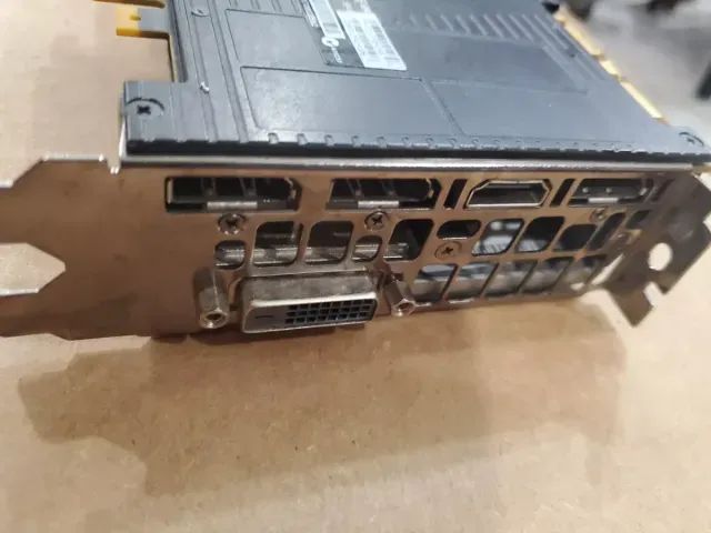 Placa de video 1070ti founders edition - Foto 3