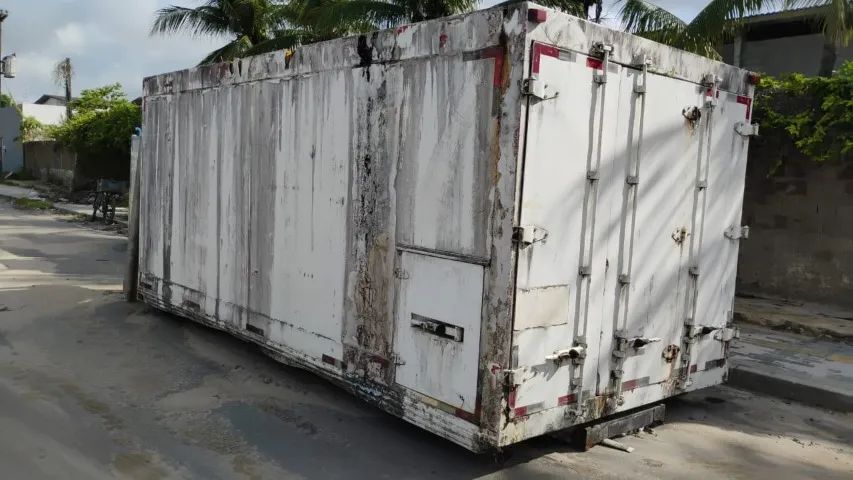 Container para refrigeração, sem o motor, caso queira o motor, podemos negociar.