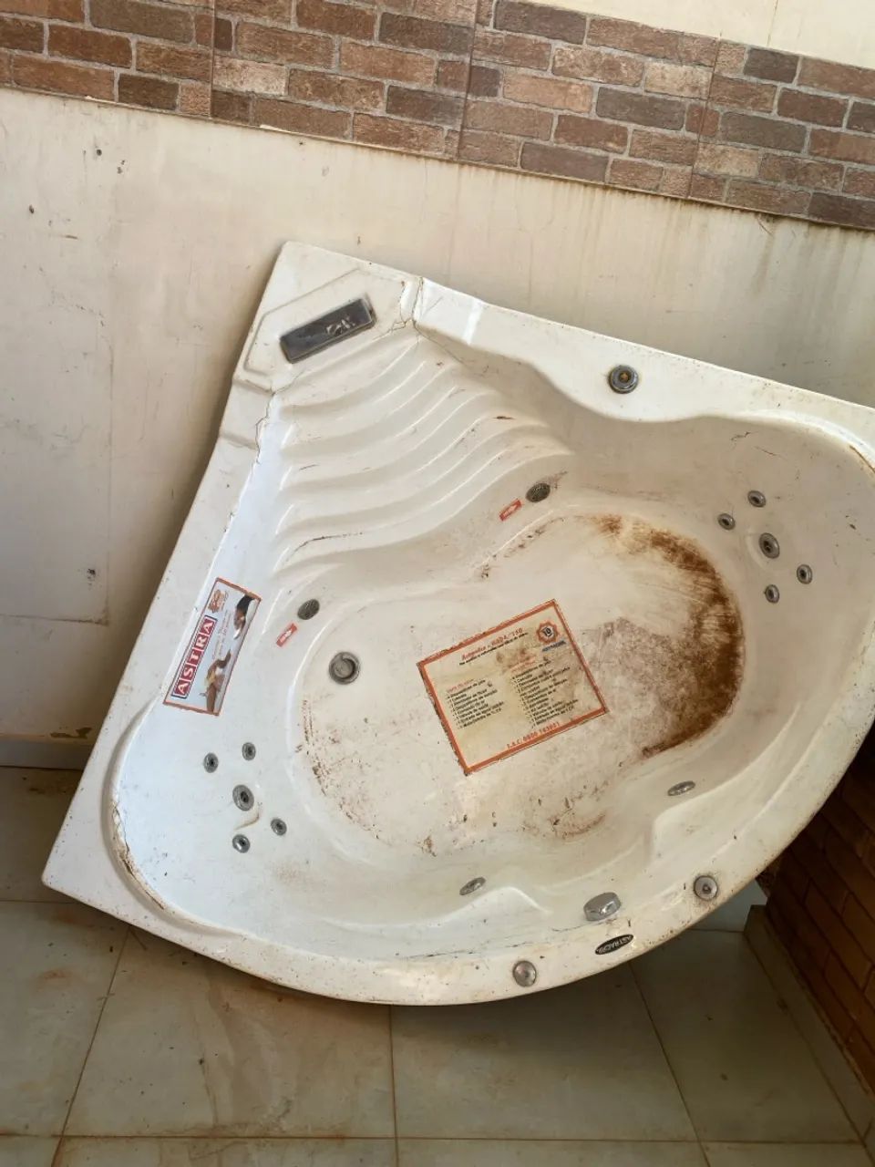 Banheira de Hidromassagem de Canto Astra