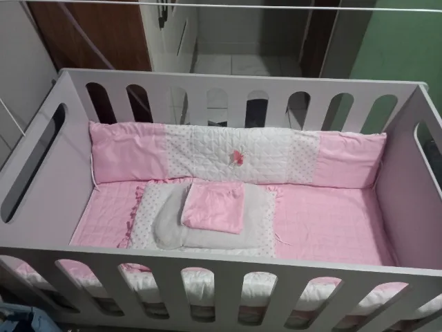 Berço infantil americano