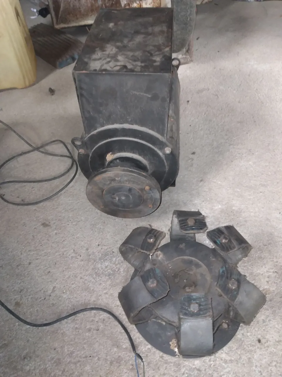 Gerador trifásico de 15 kva