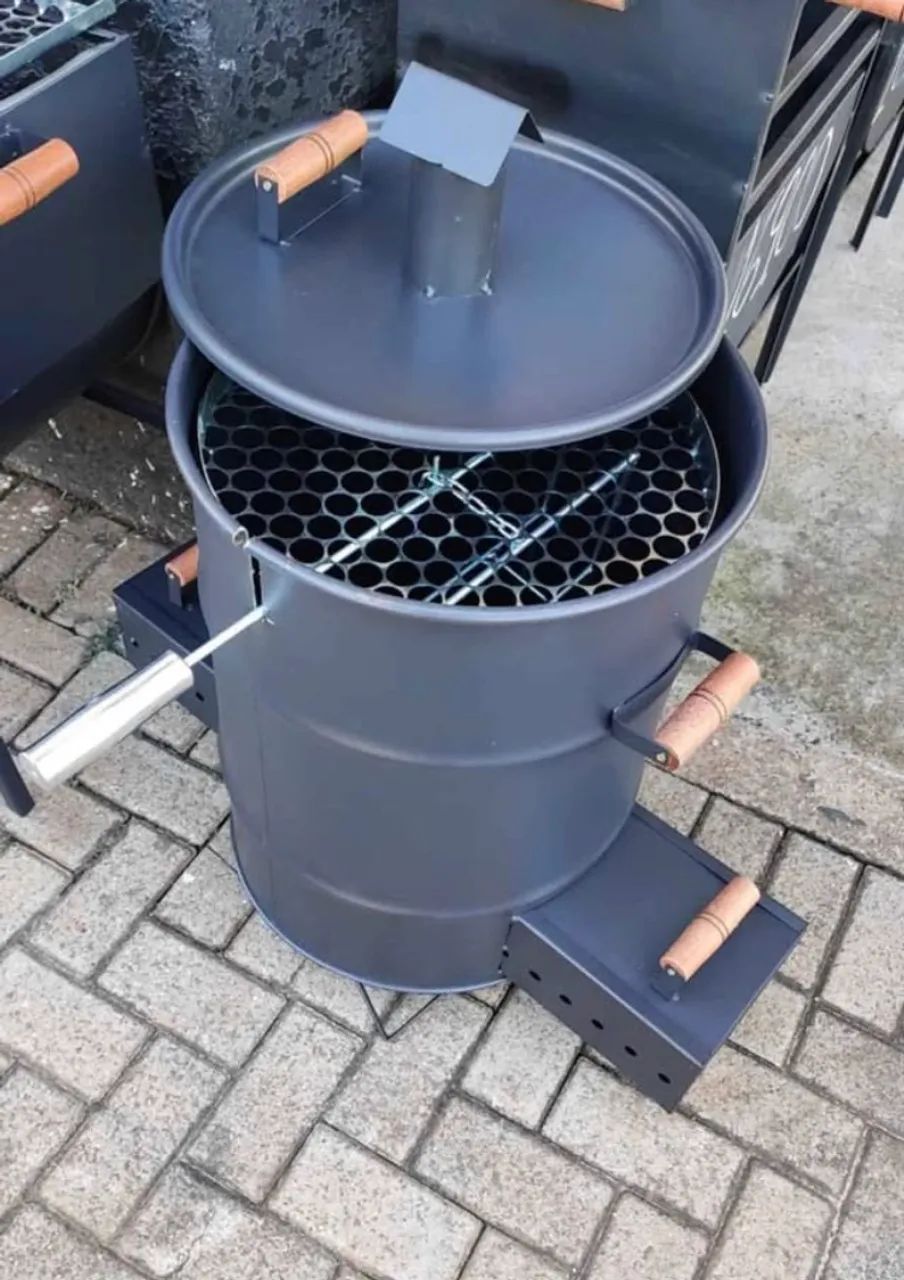 Barbecue grill ready for delivery64313659499010121