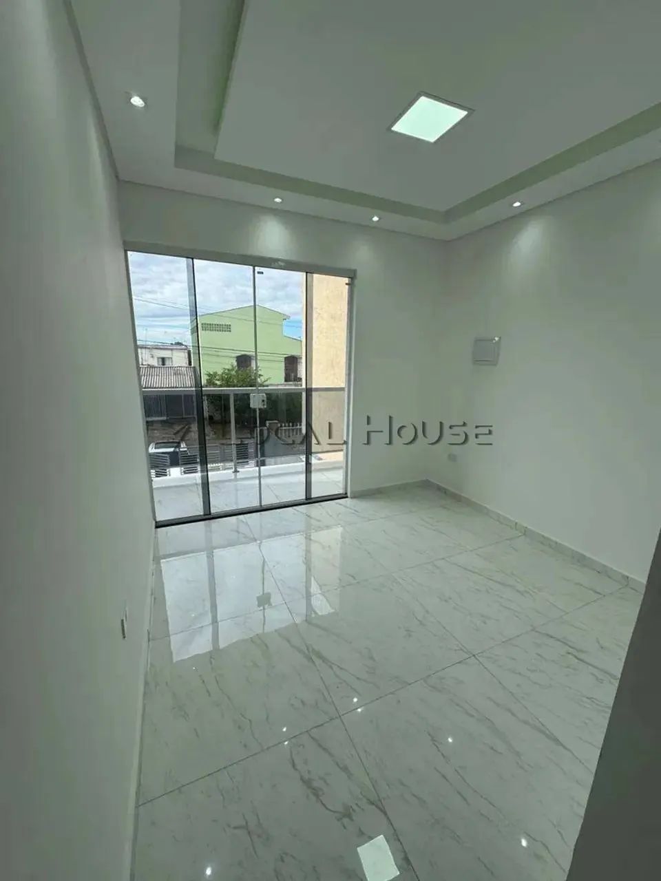 Sobrado à venda em Curitiba, Sítio Cercado, com 3 quartos, 118m² - Foto 4